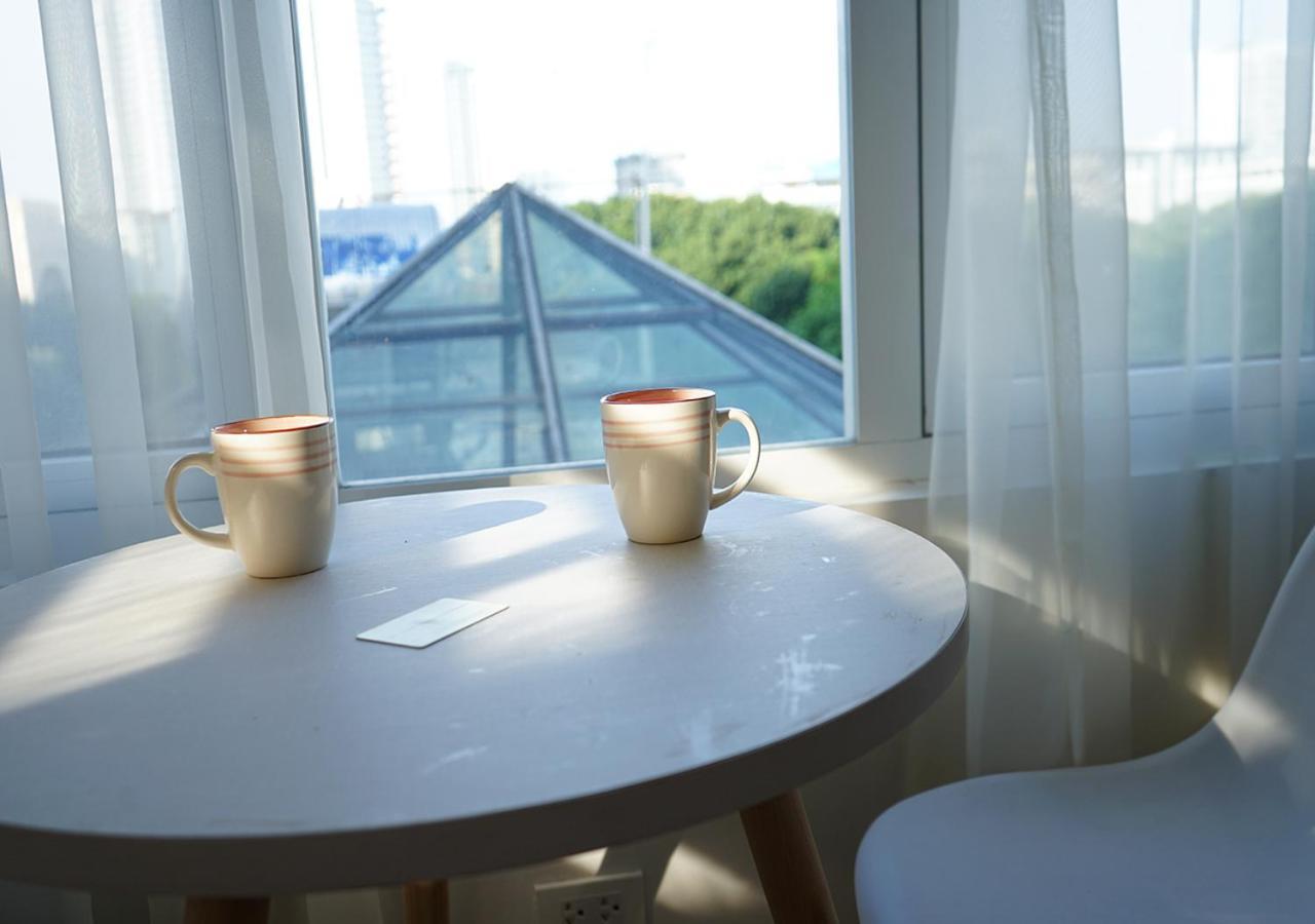 Lyn House - Service Apartment Hoang Quoc Viet Hanoi Exterior photo
